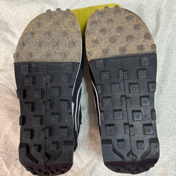 Nike Waffle Black & White Sneakers - Picture 8 of 9